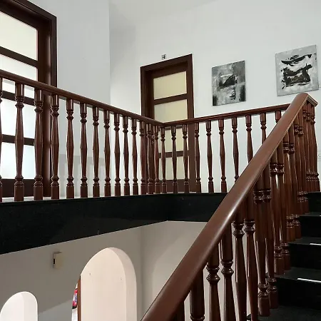 New Aurora 3, Huge Private Bedroom En-suite 홈스테이